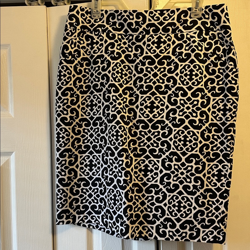 Charter Club Black and Cream Swirl Skirt